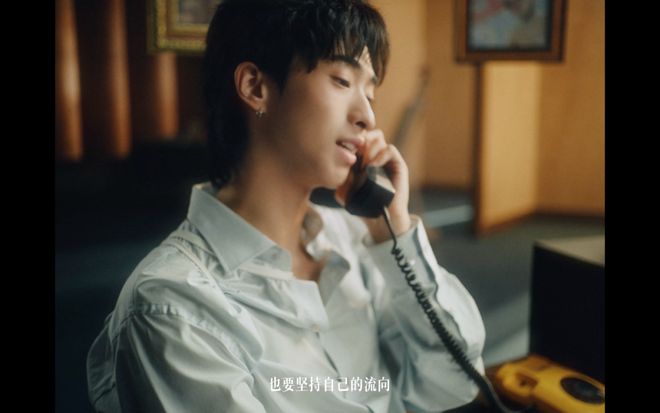 母亲节恩利给伊能静送了一个“童话故事”