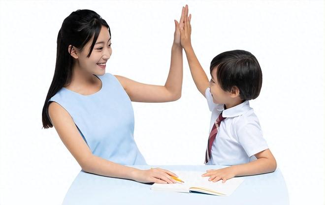 孩子考好了该怎么奖励？别轻易使用物质奖励小心毁了你的孩子！